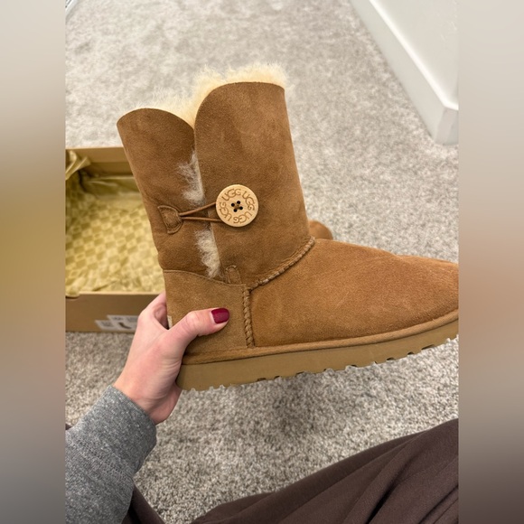 Bailey Button Ugg Australia Boots - Picture 11 of 13